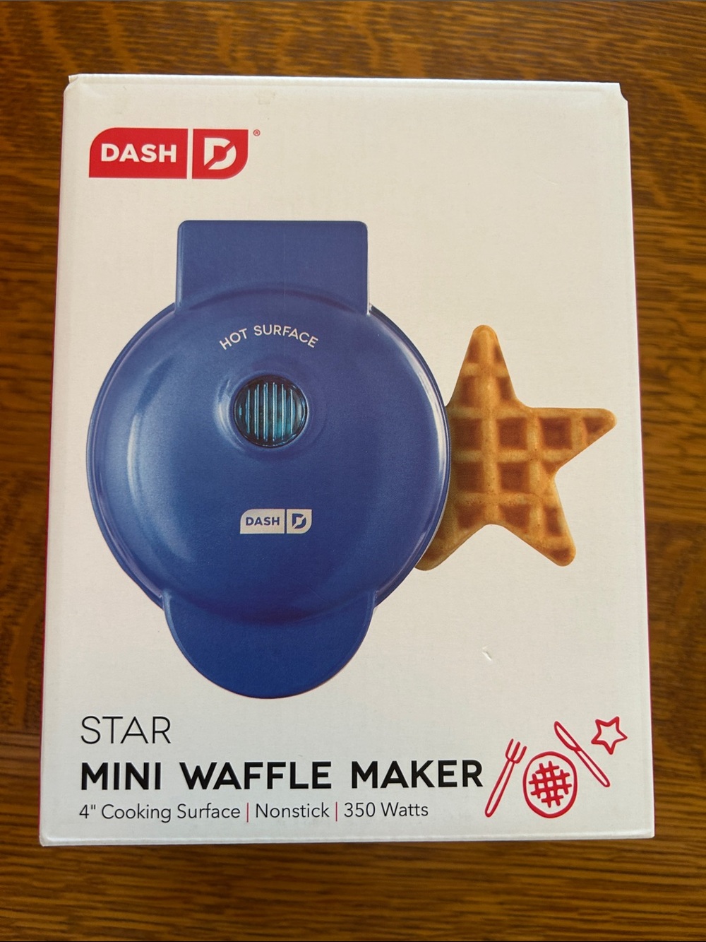 Dash STAR Mini Waffle Maker